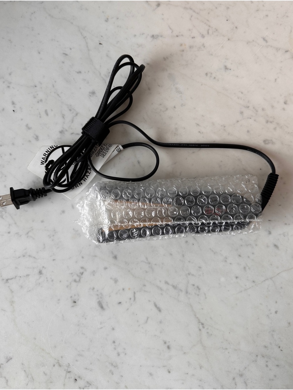 Black Hair Straightener Flat Iron with Power Cord